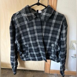 Cropped black and white flannel